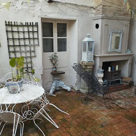 The Enchanted Hébergement de vacances